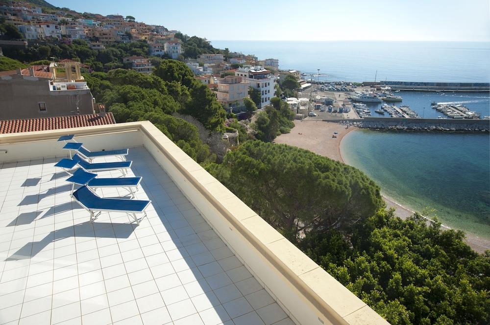 Albergo Miramare Cala Gonone Exteriör bild