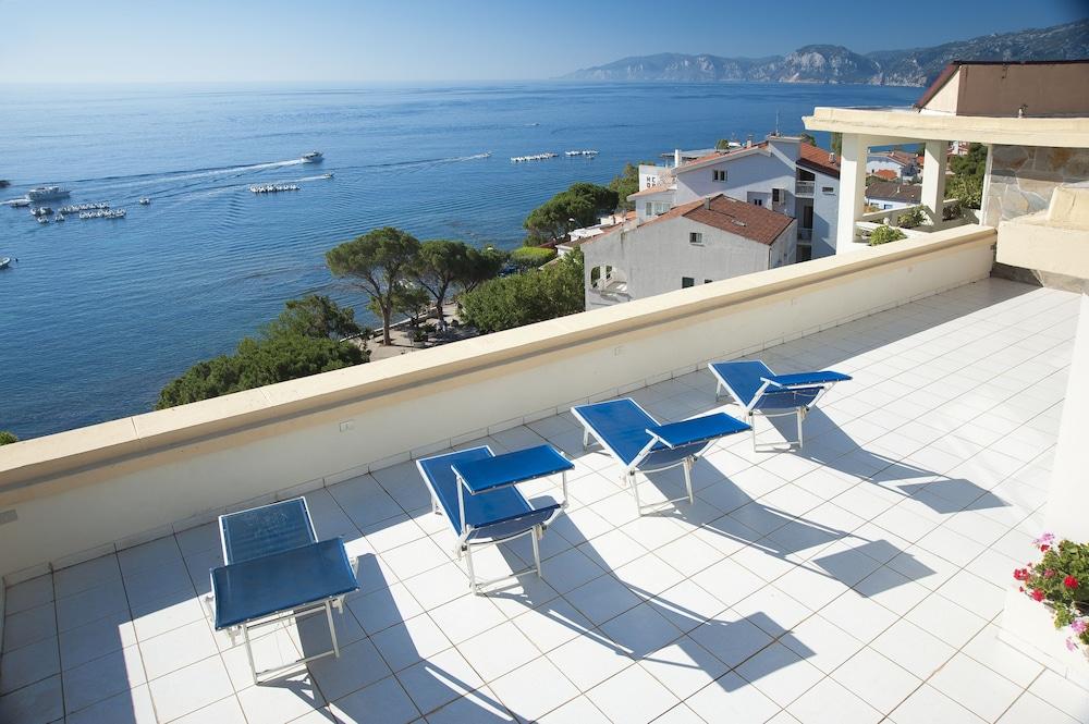 Albergo Miramare Cala Gonone Exteriör bild