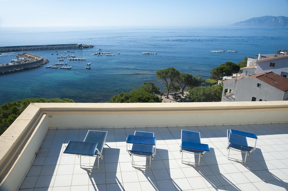 Albergo Miramare Cala Gonone Exteriör bild